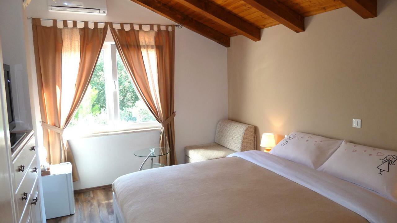 Nice Apartment & Room In Cavtat Exteriör bild